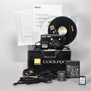 Nikon CoolPix S3000 Digital Camera 12.0MP 4x Opt Zoom Video 32GB SD Card MINT
